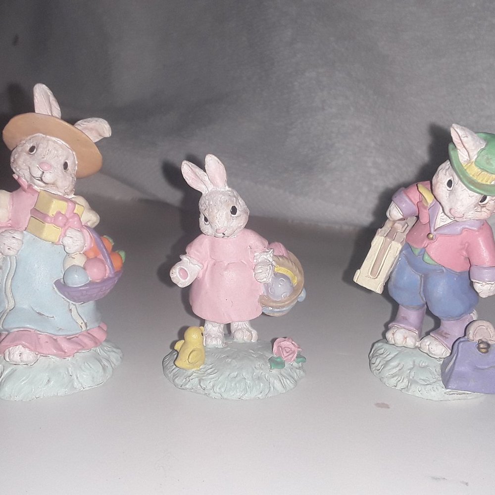 3-Midwest Importers Bunnies